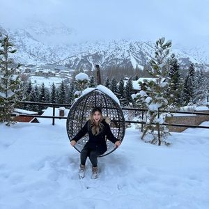 Meet your Posher, Zaheda